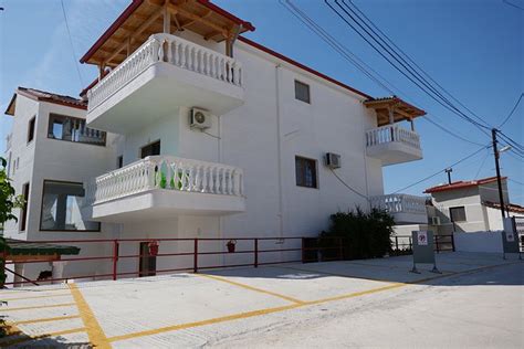 SUMMER DREAMS (Ksamil) - Lodging Reviews, Photos, Rate Comparison ...