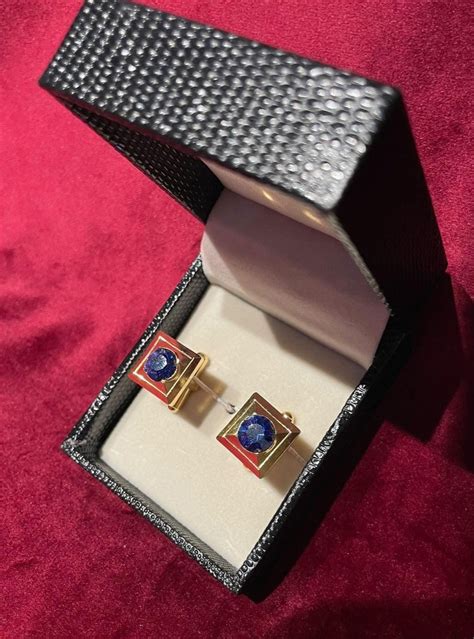 Golden Square Cufflink With Blue Stone – Rajanyas
