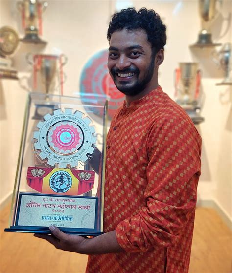 notable alumni, Department of English, Vivekanand College, Kolhapur