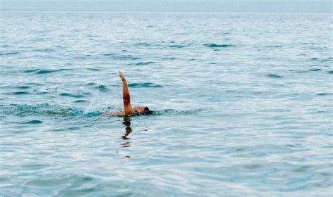 Water parks, swimming pools a threat to ear infections, say Doctors ...