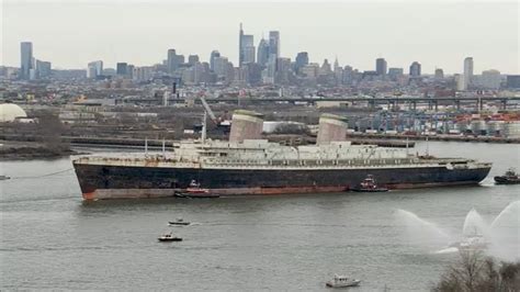 SS United States moving: The historic ocean liner begins journey down ...