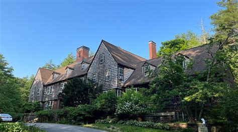 CLAMBER HILL INN & RESTAURANT (Petersham) - B&B Reviews & Photos ...