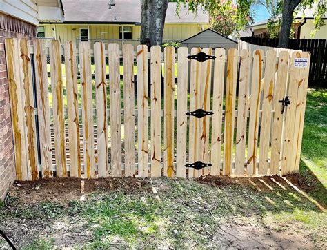 Picket Fence Styles - Blue Line Fence