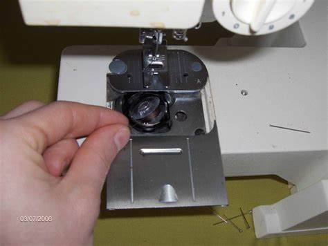 Show How to Thread a Sewing Machine 的图像结果