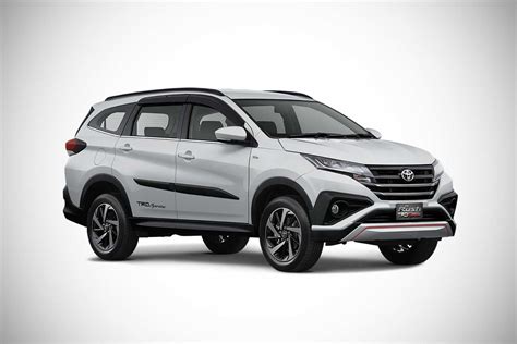 The all-new 2018 Toyota Rush SUV unveiled in Indonesia - AUTOBICS