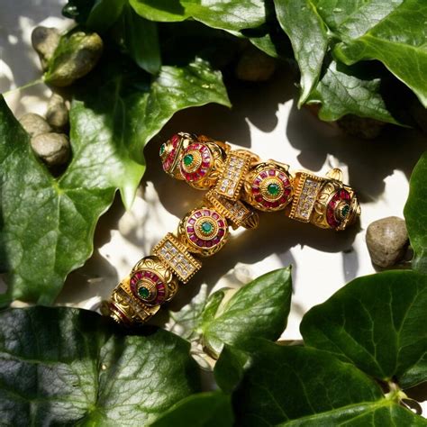 Rajwada Bangles – Glamour Gems