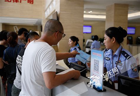今年以来，南阳市共受理各类出入境证件1.58万余件——出入境业务办理“井喷式”增长