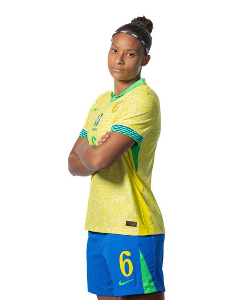 Agência 021 Soccer | Júlia Pereira dos Santos was born on April 19 ...