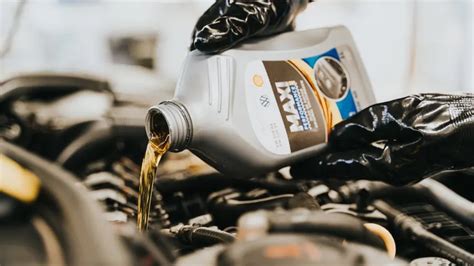 11 Best Engine Oil for Bikes in India [July, 2024]