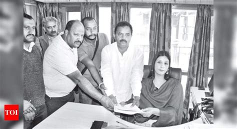 12 candidates seen filing nominations on Day 2 | Shimla News - Times of ...