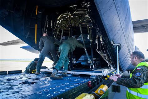 Watch this US Air Force cargo plane launch a cruise missile in Norway