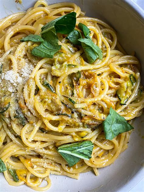 Stanley tucci s zucchini pasta – Artofit