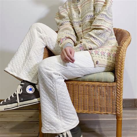 white quilting flare pants | LEMON