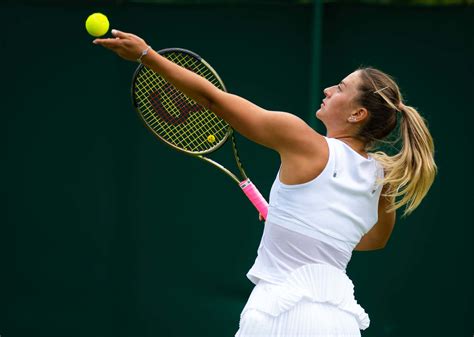 Download Marta Kostyuk Wallpaper | Wallpapers.com