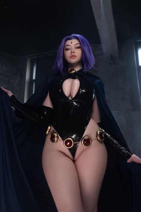 Yor Forder without dress (by Peppy_cos) : r/CosplayLewd
