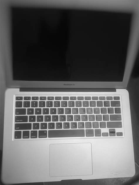 MacBook Air Black Screen Issue: How To Fix?