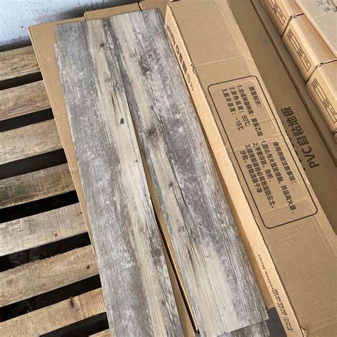 Wood Grain Lvt Spc PVC Floor Tile Seld Adhesive PVC Flooring Covering ...