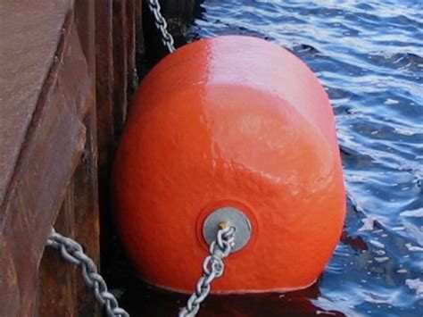 Using Boat Fenders 的图像结果