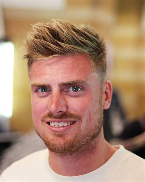 20 Awesome Haircuts for Round Faces - Men's Hairstyles | Mens ...