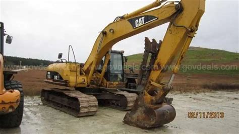 2002 CAT 320 TRACKHOE EXCAVATOR | GovDeals