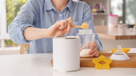 Mixing Baby Formula 的图像结果