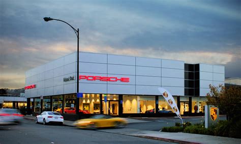 Michael Stead Porsche | LCA Architects