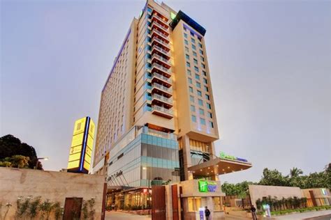 Book Hourly Rooms at Comfortable Near Holiday Inn Express Gurgaon Sec ...