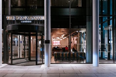 Hotel Riu Plaza London The Westminster Bowling: Pictures & Reviews ...