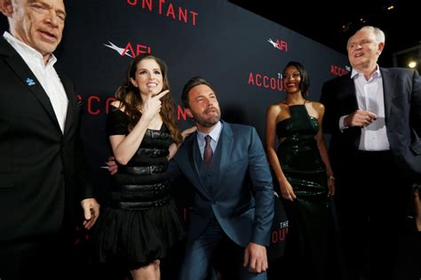Ben Affleck, Anna Kendrick at The Accountant premiere show - Photos ...