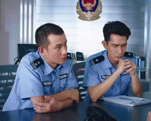 电影《美人鱼》警察局经典搞笑片段