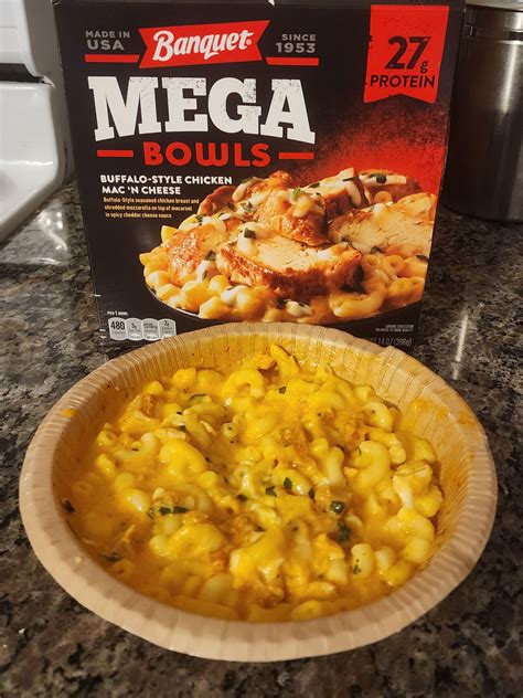 Banquet mega bowls buffalo chicken mac : r/frozendinners