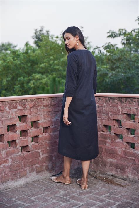 Buy Black Solid A-Line Kurta With Pintucks - Vishnu