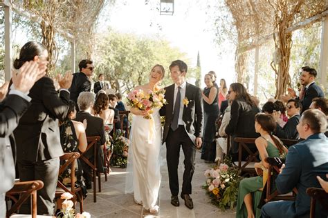 Enamorada In English