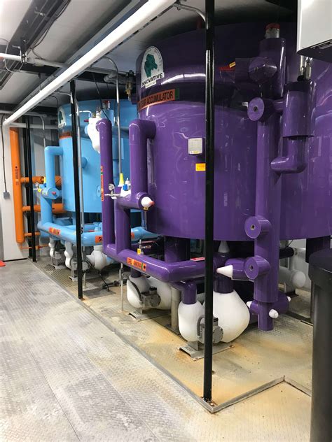 Engineering the Redistribution Center • Innovative Refrigeration Systems