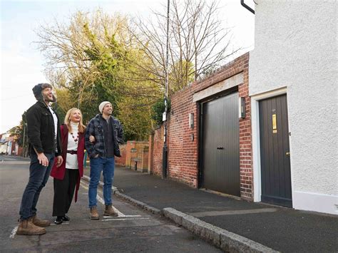 Watch Saving The Manor - Season 1 | Prime Video