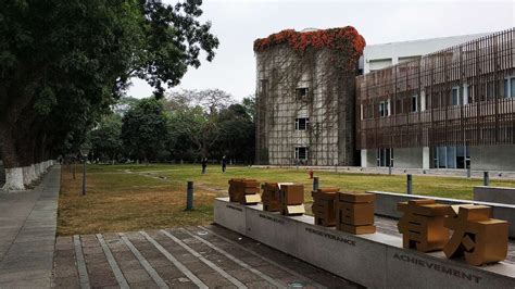 【携程攻略】汕头汕头大学景点,今天我去了一趟汕头大学，它，就是一个神话，凤凰花是汕大的校花，也…