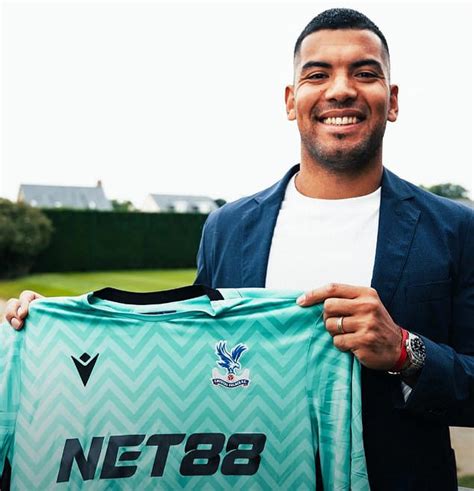 Crystal Palace sign Argentina international goalkeeper on a free to ...