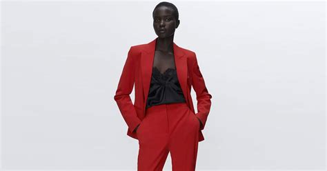 Red Apparel, Shoes & Makeup Inspired By Taylor Swift | LBB