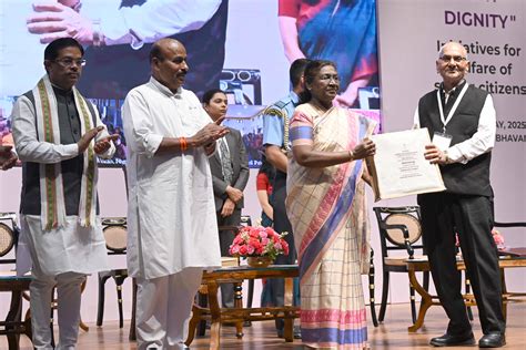 The President of India, Smt Droupadi Murmu graced an event ‘Ageing with ...