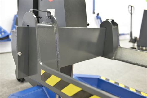 Successful presentation of the new universal carriage for MAHA mobile ...