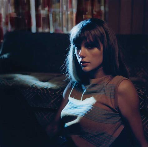 25 Saddest Songs by Taylor Swift - Best Songs Period!