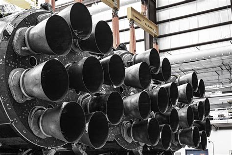 Falcon Heavy 的图像结果