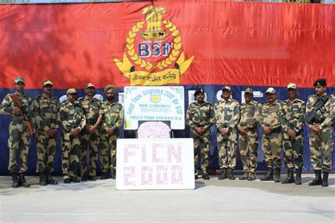 BSF seizes fake new 2,000 denomination notes worth 2 lakh rupees from ...