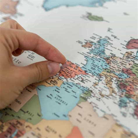 Map with Push Pins 的图像结果