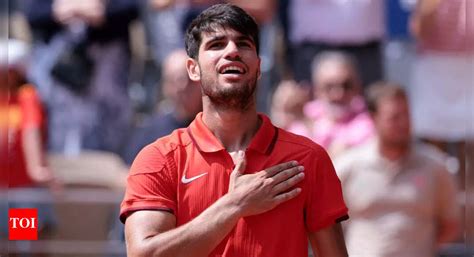 Carlos Alcaraz crushes Felix Auger-Aliassime to reach final at Paris ...