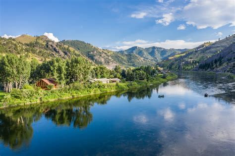 Missouri River Cabin | Montana Fishing Property For Sale | Fay Ranches