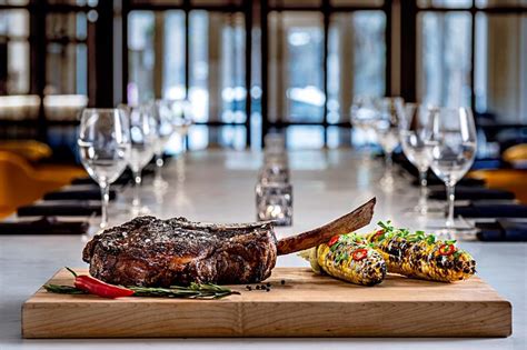 SHERATON SUITES CALGARY EAU CLAIRE (Alberta) - Hotel Reviews, Photos ...