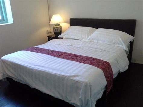 ALWAYS GROWING 79 GUESTHOUSE (Kuching, Sarawak) - Specialty Inn Reviews ...