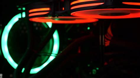 Playing Computer Clip 的图像结果