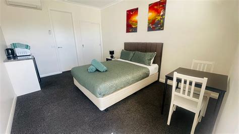 THE VALLEY MOTEL (Pakenham) - Hotel Reviews, Photos, Rate Comparison ...